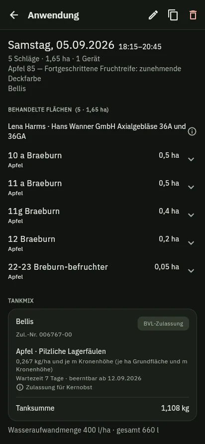 Gespeicherte Anwendung auf dem Smartphone: Datum, Anwenderin, Gerät, die behandelten Flächen und der Tankmix mit Zulassungsnummer, Wartezeit und Erntetermin.